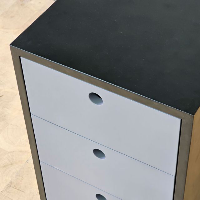 Tủ cá nhân 60x35x70cm gỗ cao su TCN68095