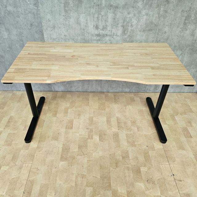 Bàn chơi game GamingDesk 140x70cm gỗ cao su HBTO052