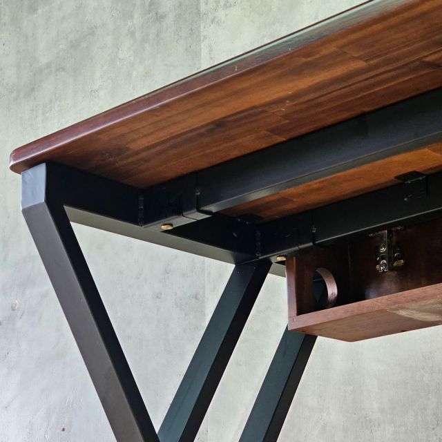 Bàn làm việc có hộp điện 120x60cm gỗ tràm ZD045