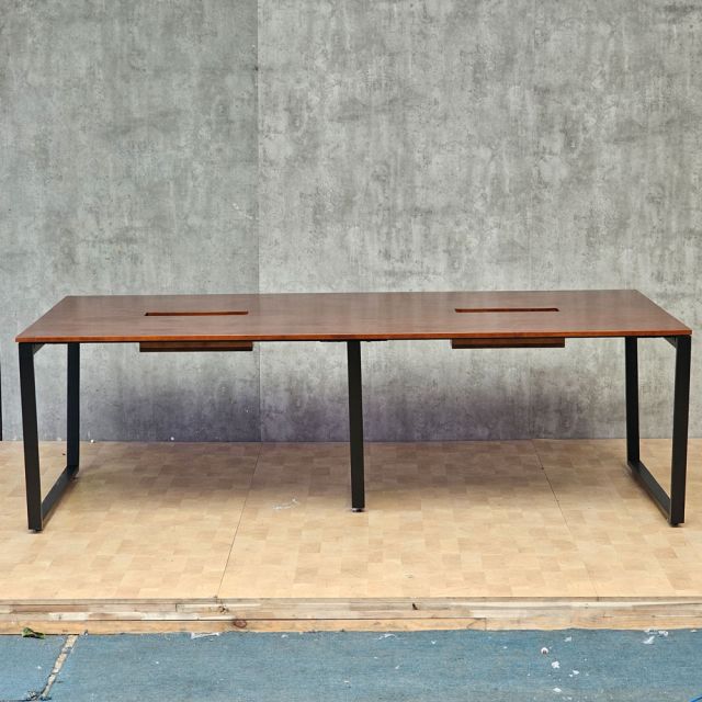 Bàn họp 240x120 Trapeze Concept HBTC012