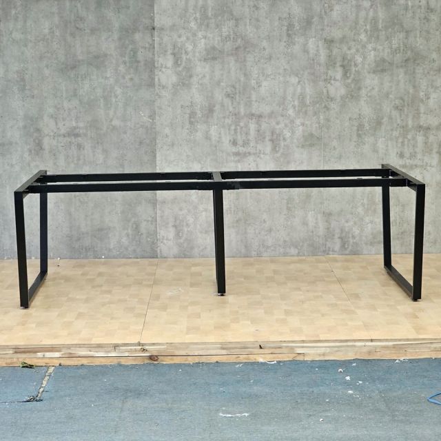 Chân bàn sắt hệ Trapez Concept 240x120cm lắp ráp HCTC011