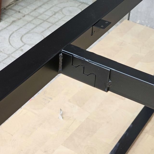 Chân bàn sắt hệ Trapez Concept 240x120cm lắp ráp HCTC011