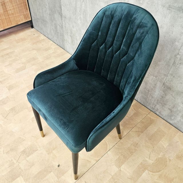 Combo bàn ăn chữ nhật và 4 ghế Monet bọc vải BBA235