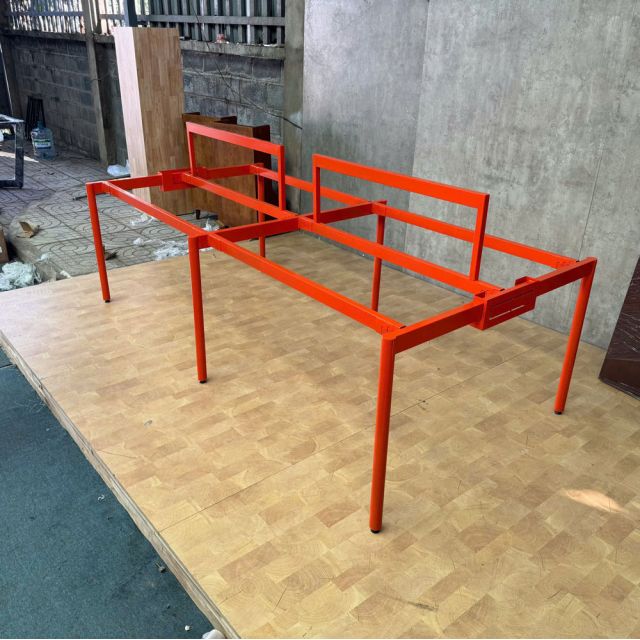 Chân sắt lắp ráp cho bàn họp 120x240cm hệ OMA II sơn tĩnh điện HCOM220