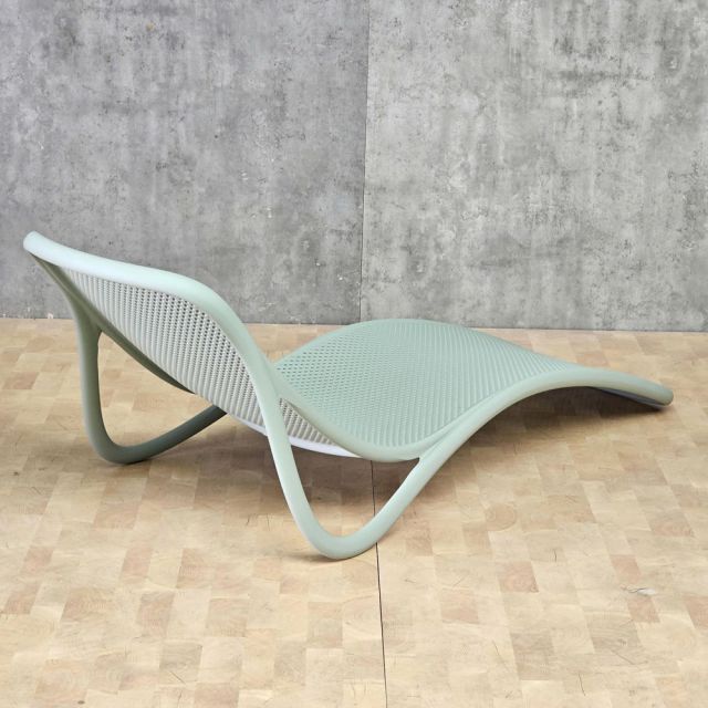 Ghế nhựa dài dành cho hồ bơi GNT007
