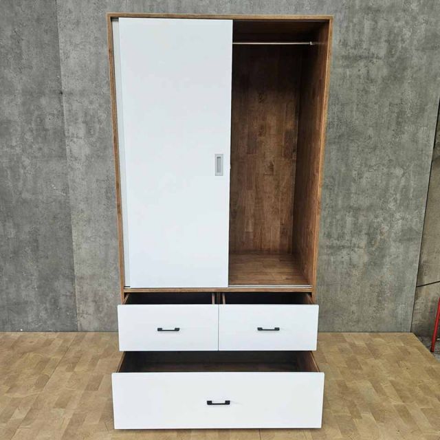 Tủ quần áo cửa lùa có hộc kéo gỗ cao su TQA68039