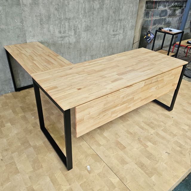 Bàn góc chữ L 170x180cm gỗ cao su hệ Rectang HBRT139