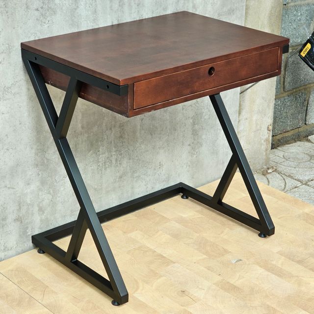Bàn làm việc nhỏ 80x50cm có hộc kéo chân sắt chữ Z BD68112