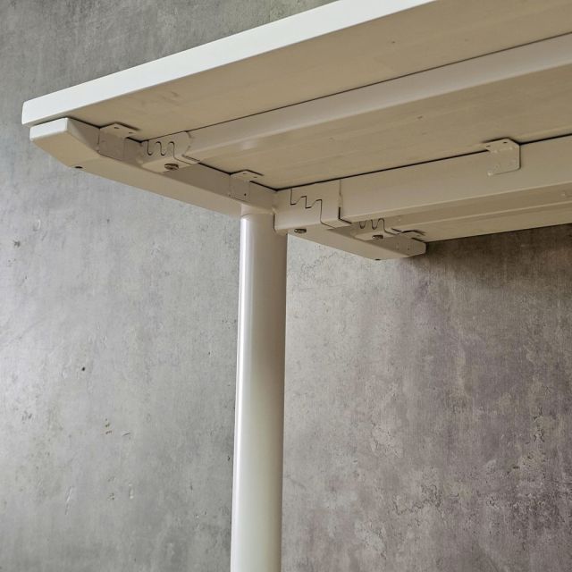 Bàn làm việc 140x70cm gỗ tràm hệ TIO HBTO053
