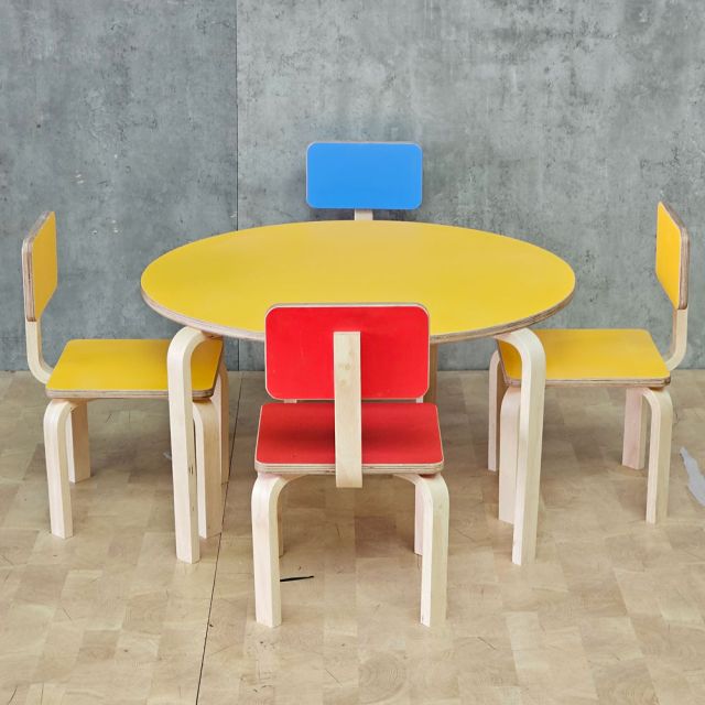 Bộ bàn ghế mầm non gỗ plywood nhiều màu KGD048