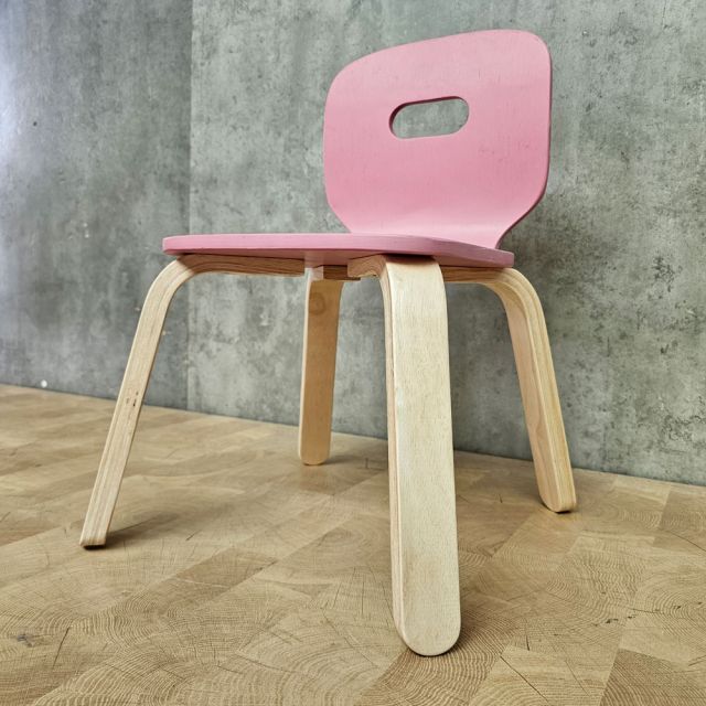 Ghế mầm non uốn cong gỗ plywood GTE011
