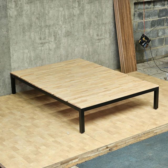 Giường ngủ lắp ráp 140x200x34cm gỗ cao su GN68076