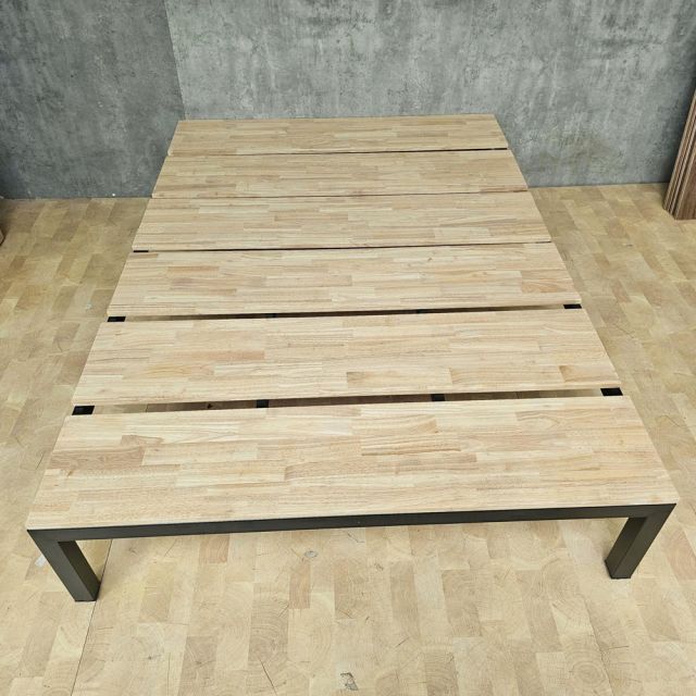 Giường ngủ lắp ráp 140x200x34cm gỗ cao su GN68076