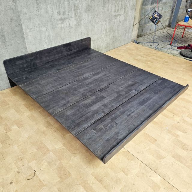 Giường ngủ 150x180cm gỗ cao su GN68075