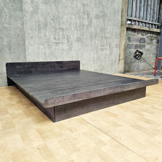 Giường ngủ 150x180cm gỗ cao su GN68075