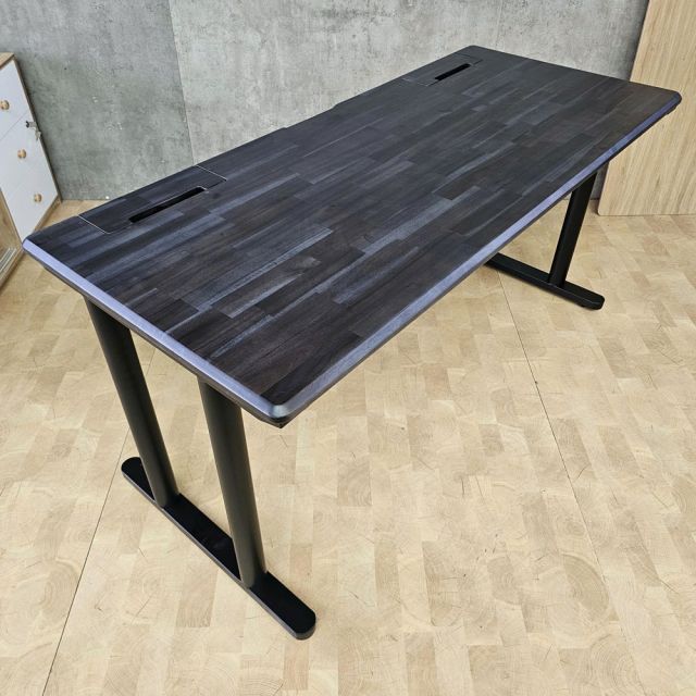 Bàn làm việc có hộp điện 160x70x75cm gỗ tràm hệ TIO HBTO054
