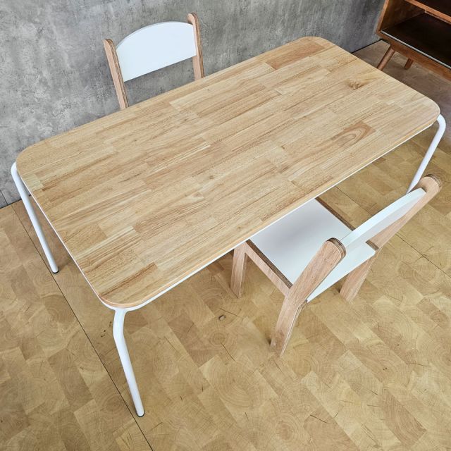 Bộ bàn trẻ em và 2 ghế POKA KGD058