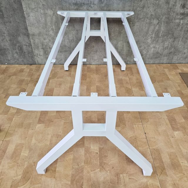 Chân bàn họp 180x90cm sơn tĩnh điện CSBH002
