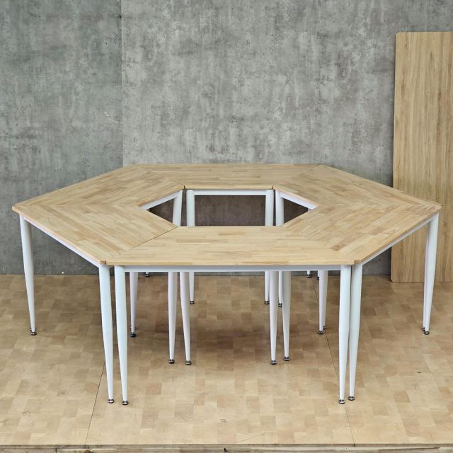 Cụm 6 bàn hình thang gỗ cao su chân sắt Cone HBLG045