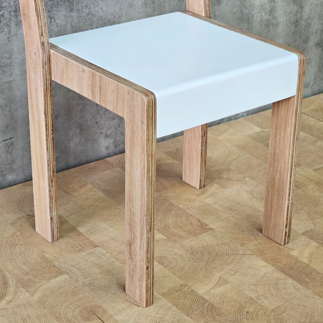 Ghế trẻ em POKA 32x30x68cm gỗ plywood GTE013