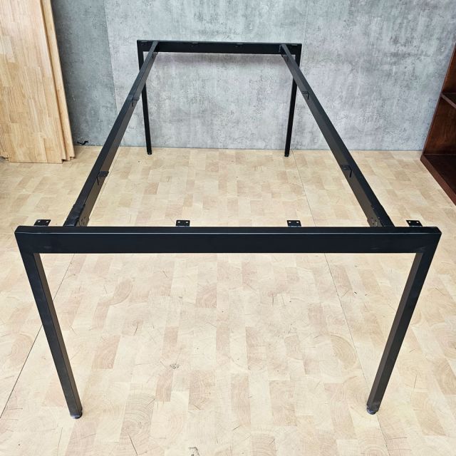Chân sắt lắp ráp bàn 200x100cm hệ Slean HCSL023