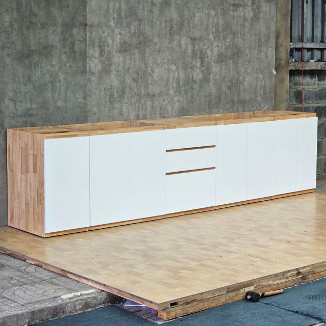 Tủ bếp dưới 323x60x85cm mặt đá hoa cương gỗ cao su TBD68014