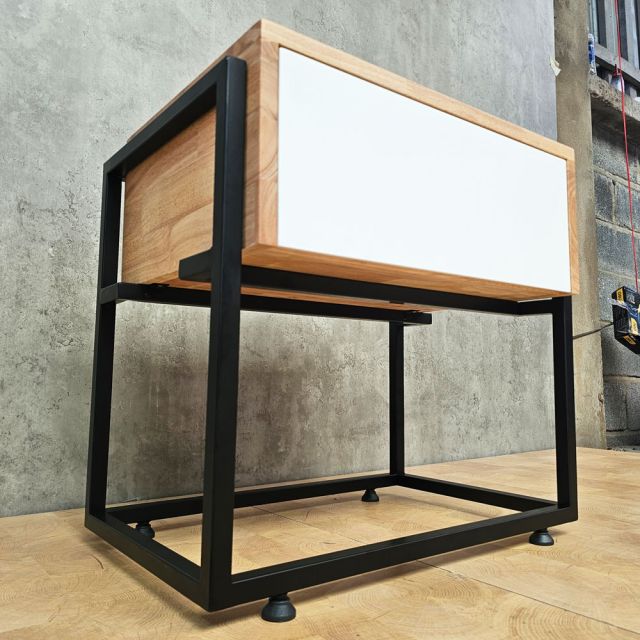 Tủ đầu giường FERRO có ngăn kéo 50x40x50cm gỗ cao su TDG68003