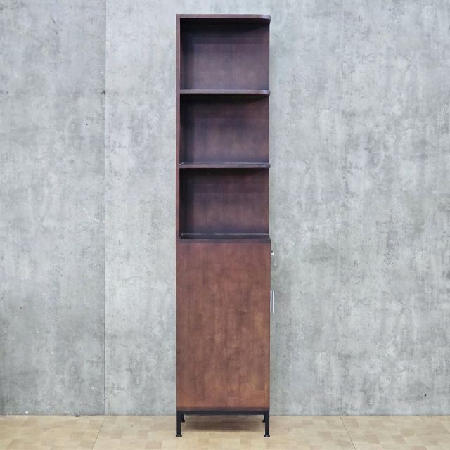 Tủ kệ góc tường 32x45x200cm gỗ cao su chân sắt KGT68061