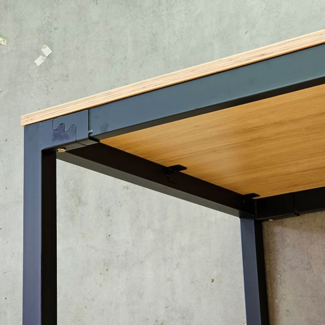 Bàn làm việc 160x80cm gỗ Plywood màu bê tông chân sắt Uconcept HBUC044