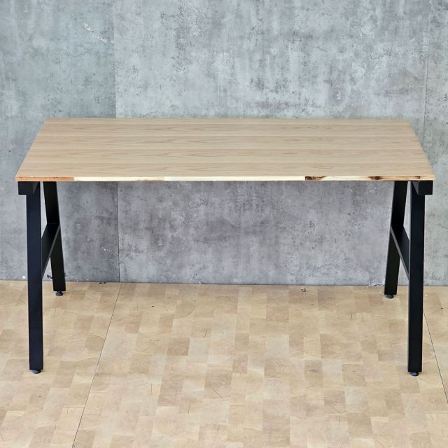 Bàn làm việc 140x70cm ván otim phủ veneer sồi AConcept HBAC060