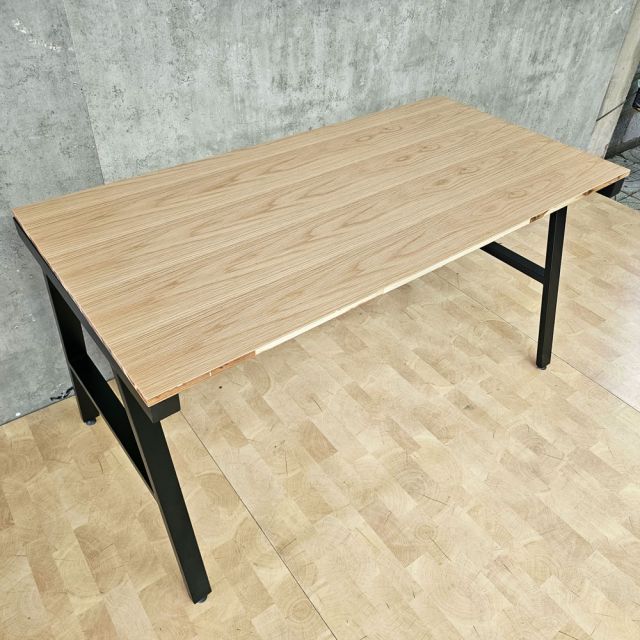 Bàn làm việc 140x70cm ván otim phủ veneer sồi AConcept HBAC060
