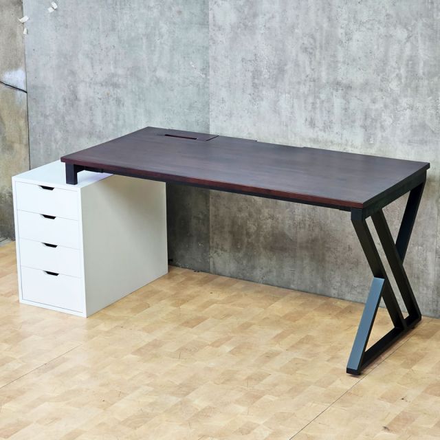 Bàn Gaming chân gác tủ 180x70cm gỗ tự nhiên GD68116