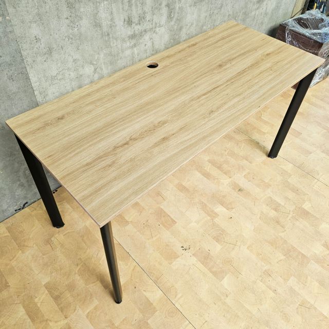 Bàn làm việc 140x60cm gỗ plywood hệ Oval HBOV055