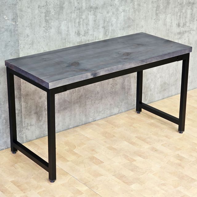 Bàn làm việc 140x60cm gỗ thông hệ URA HBUR013