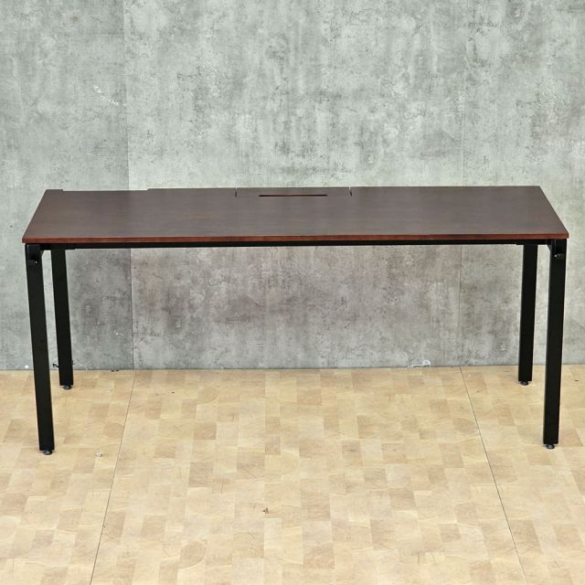 Bàn làm việc có hộp điện 175x60cm gỗ cao su ZD046