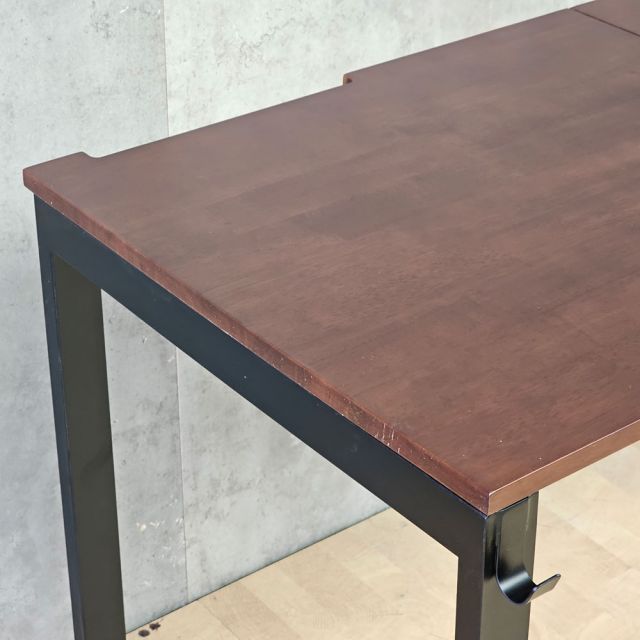 Bàn làm việc có hộp điện 175x60cm gỗ cao su ZD046