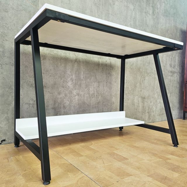 Bàn làm việc liền kệ 100x60cm gỗ cao su FD68093