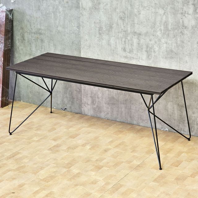 Bàn ăn ngoài trời 180x80cm gỗ nhựa BNT007