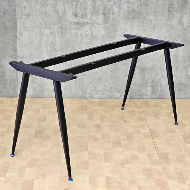 Chân bàn sắt hệ CONE Concept 140x60 lắp ráp HCCO003