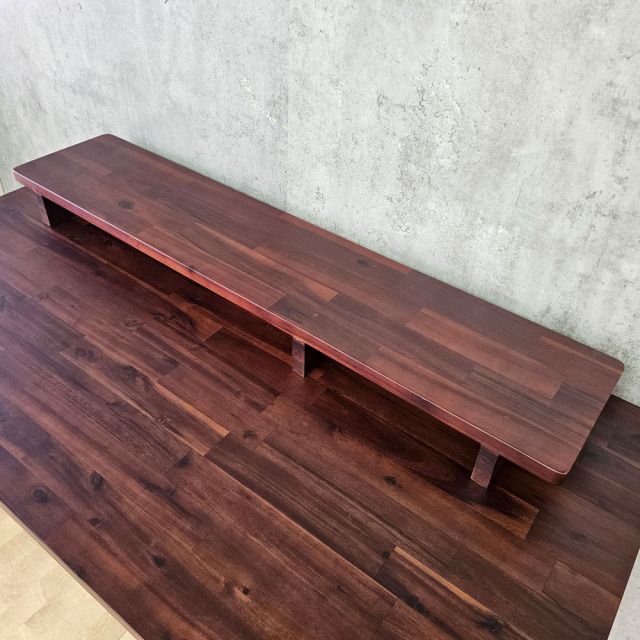 Kệ để màn hình gỗ tràm màu tự nhiên MS68010