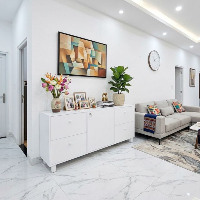 Tủ trang trí 180x40x80cm gỗ cao su KTB68281