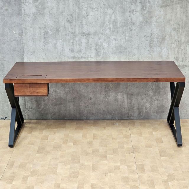Bàn làm việc có hộp điện 180x80cm gỗ thông hệ XConcept HBXC069
