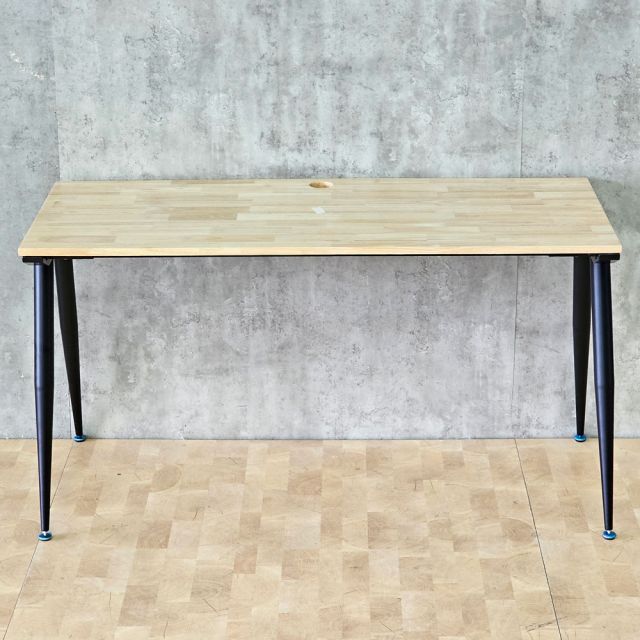 Bàn làm việc 140x60cm gỗ cao su hệ CONE HBCO085
