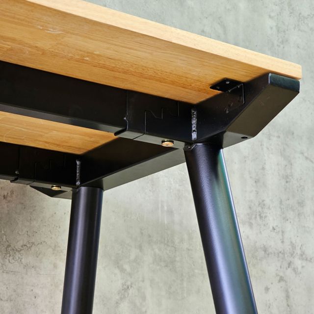 Bàn làm việc 140x60cm gỗ cao su hệ CONE HBCO085