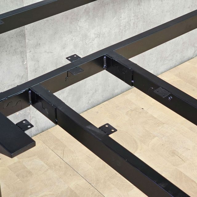 Chân sắt lắp ráp cho bàn 230x170cm hệ TIO HCTO021
