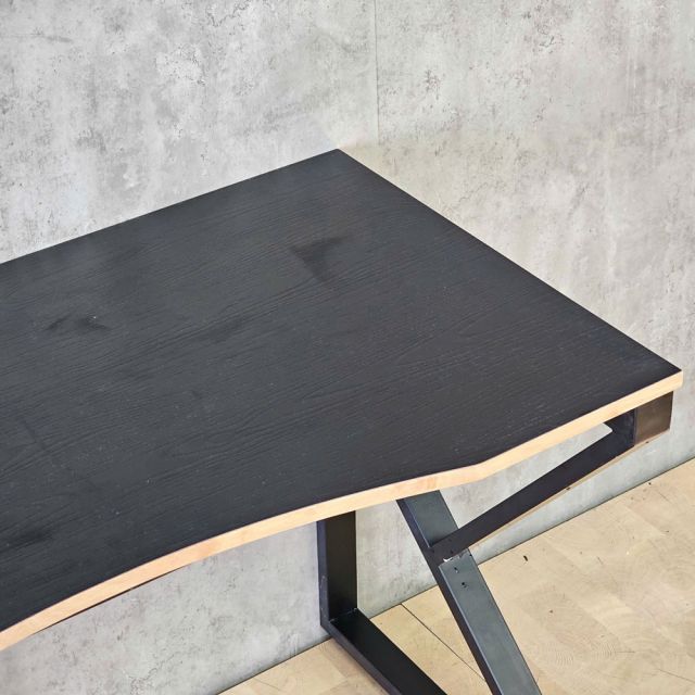 Bàn chơi game GamingDesk 120x60cm gỗ cao su phủ laminate chân hệ KConcept HBKC062