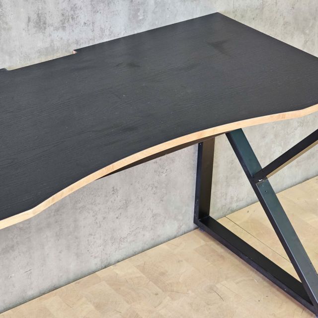 Bàn chơi game GamingDesk 120x60cm gỗ cao su phủ laminate chân hệ KConcept HBKC062