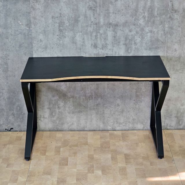 Bàn chơi game GamingDesk 120x60cm gỗ cao su phủ laminate chân hệ KConcept HBKC062