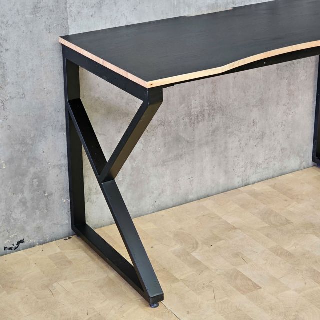 Bàn chơi game GamingDesk 120x60cm gỗ cao su phủ laminate chân hệ KConcept HBKC062