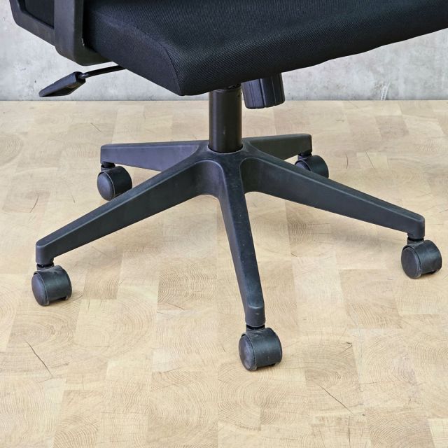 Ghế văn phòng lưng lưới có tựa đầu MF716A